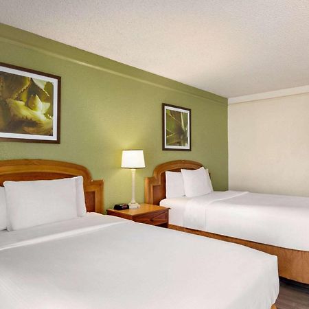 Baymont By Wyndham Daytona Beach - Intl Speedway Eksteriør billede