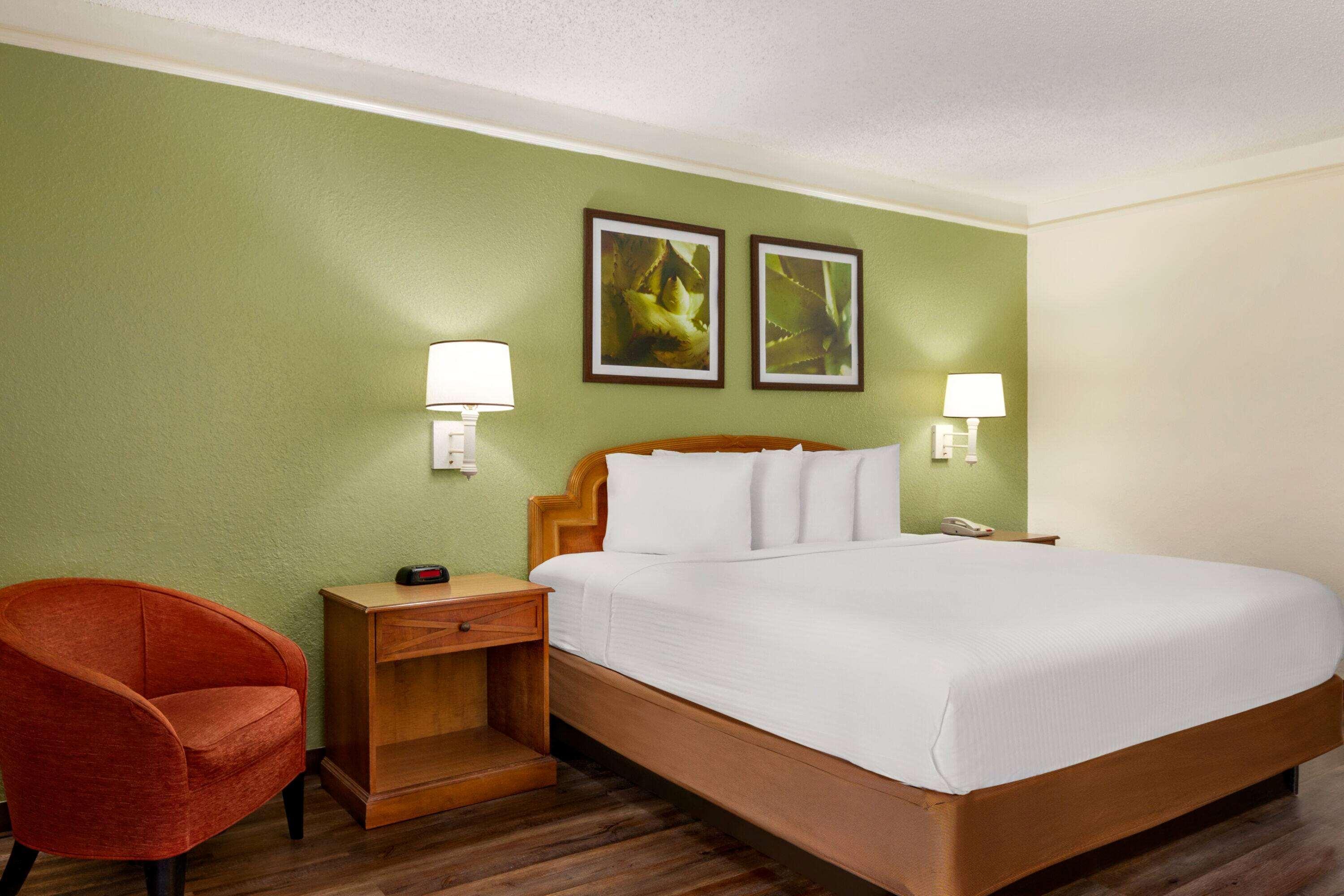 Baymont By Wyndham Daytona Beach - Intl Speedway Eksteriør billede