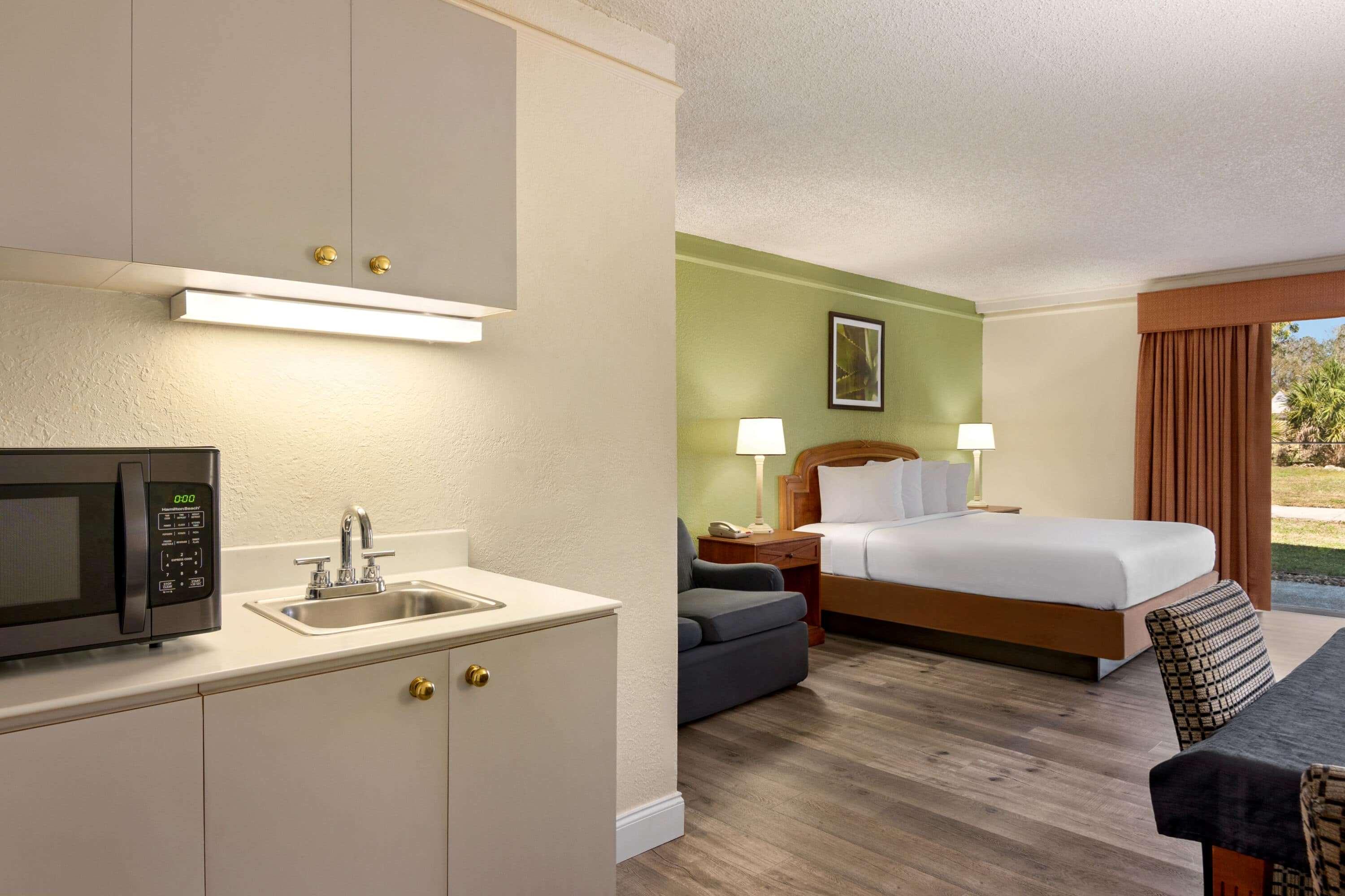 Baymont By Wyndham Daytona Beach - Intl Speedway Eksteriør billede